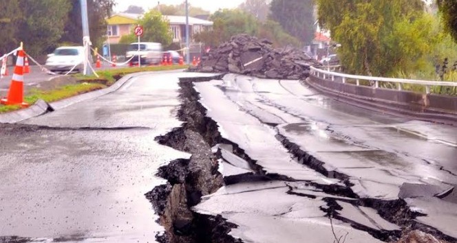 Başkan Erarslan: “Türkiye’de aktif fay sayısı 500’ün üzerinde ve 5’in üzerinde deprem üreten fay var”