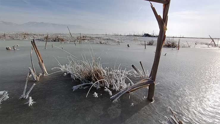 Erzurum’da buz kesen nehirlerde görsel şölen